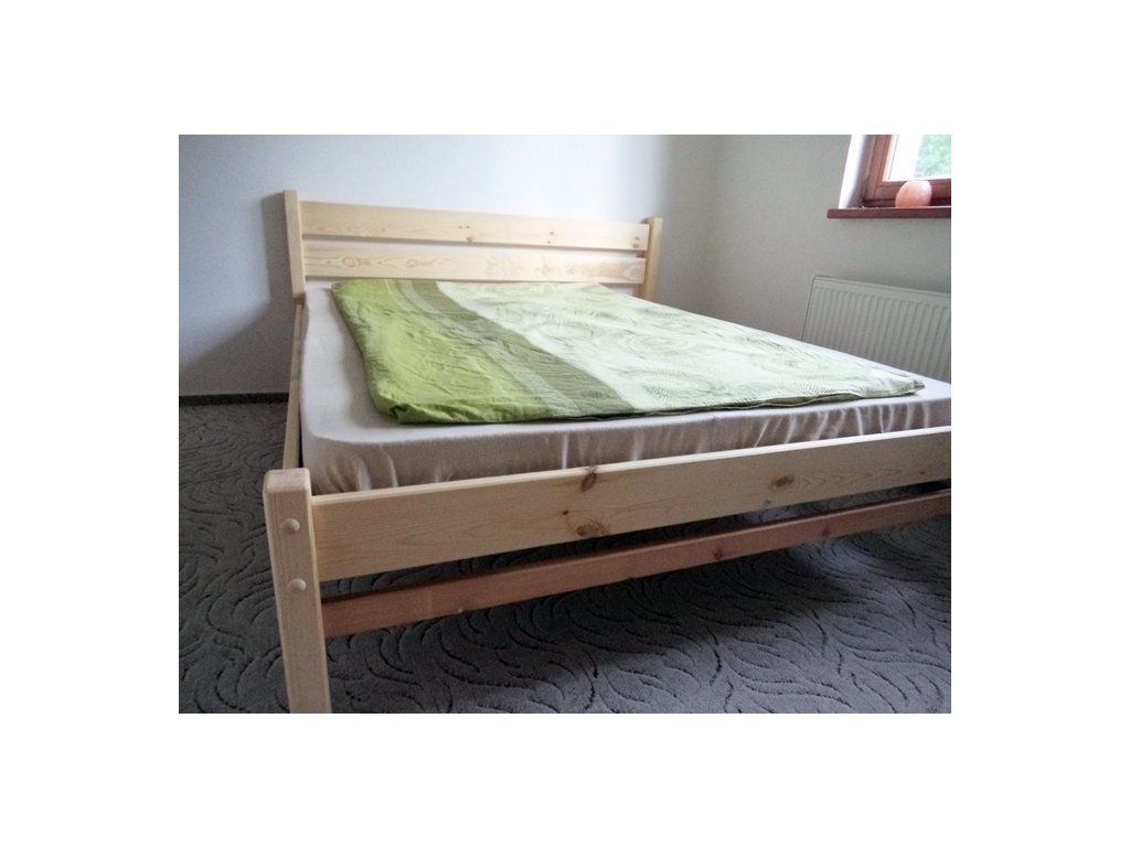 Postel z masivu NIKITA